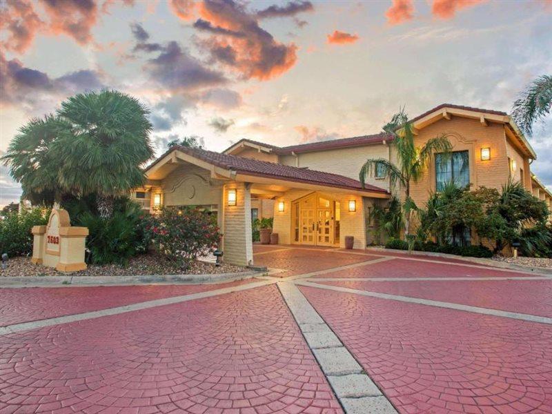 La Quinta Inn By Wyndham Виктория Экстерьер фото