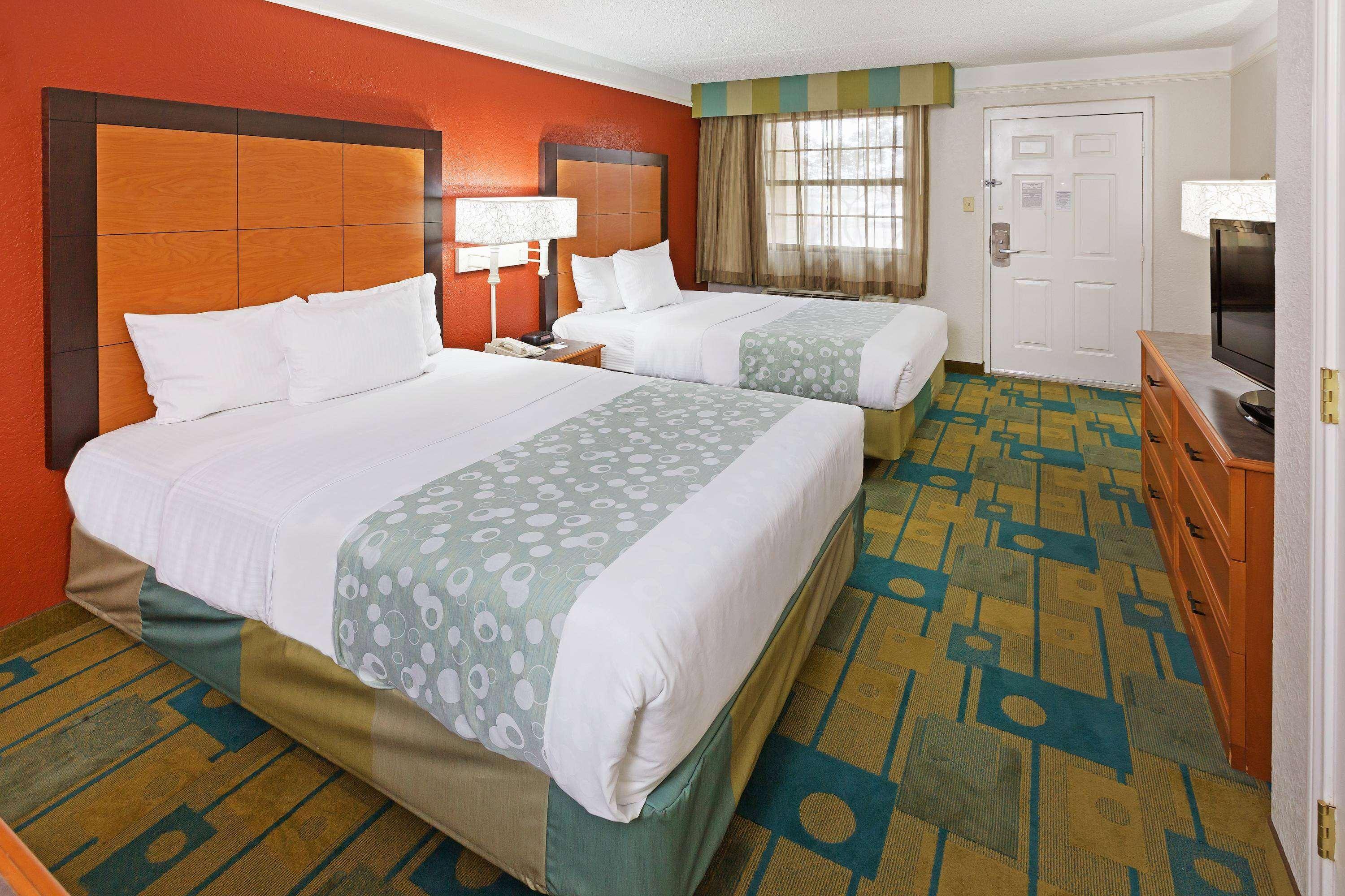La Quinta Inn By Wyndham Виктория Экстерьер фото
