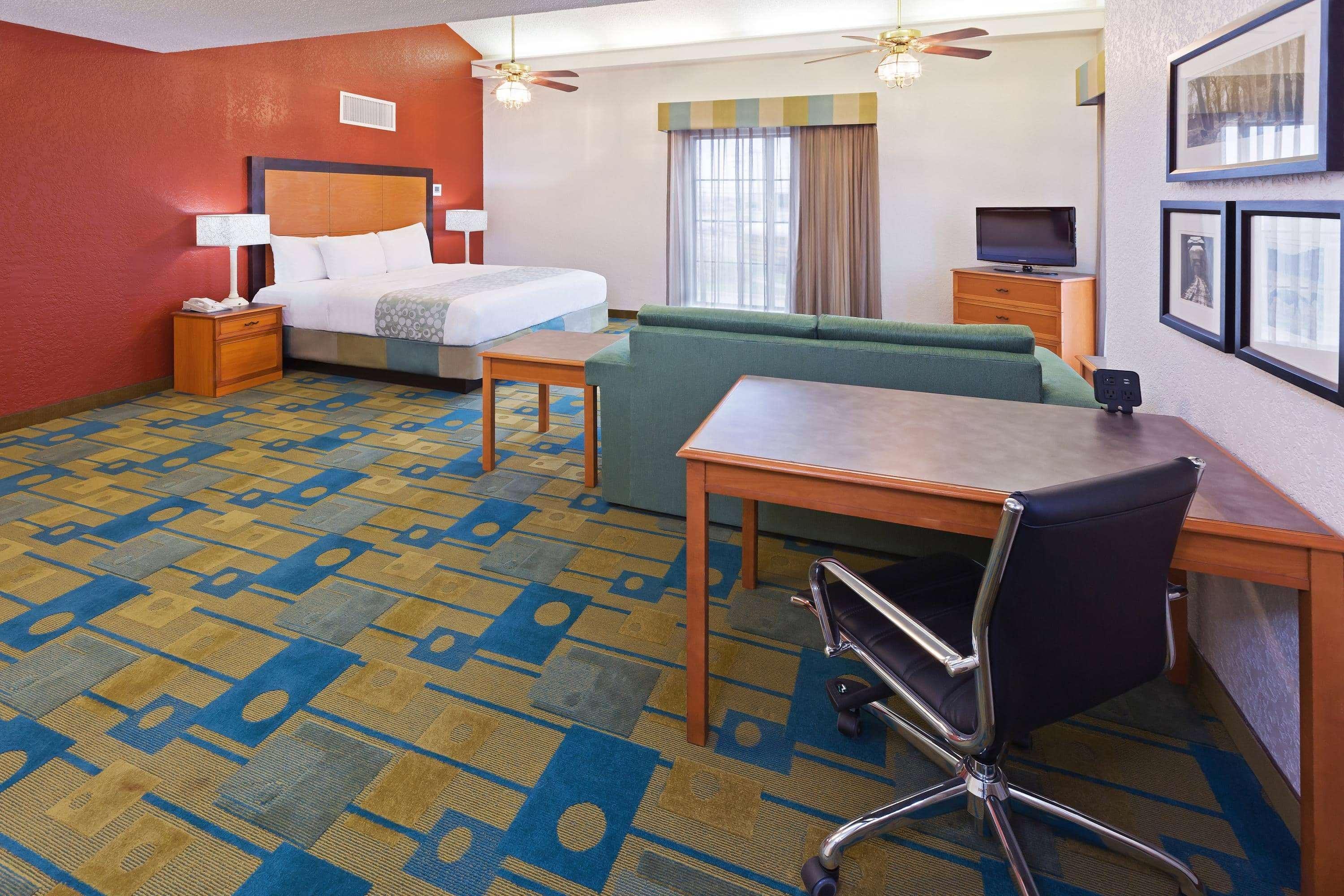 La Quinta Inn By Wyndham Виктория Экстерьер фото