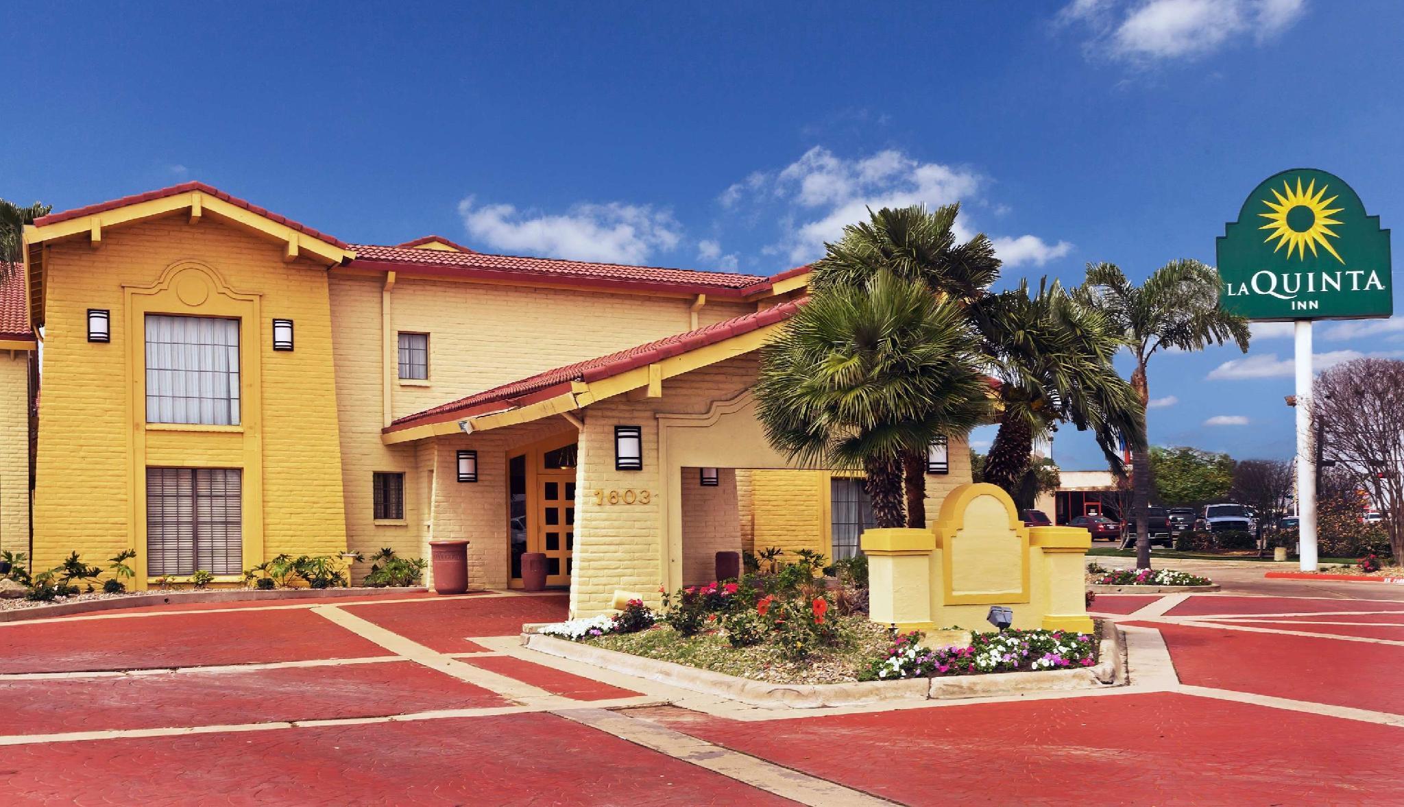 La Quinta Inn By Wyndham Виктория Экстерьер фото