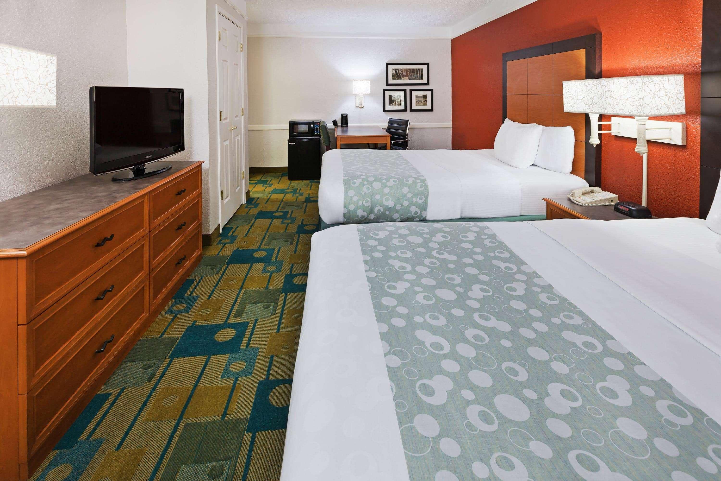 La Quinta Inn By Wyndham Виктория Экстерьер фото