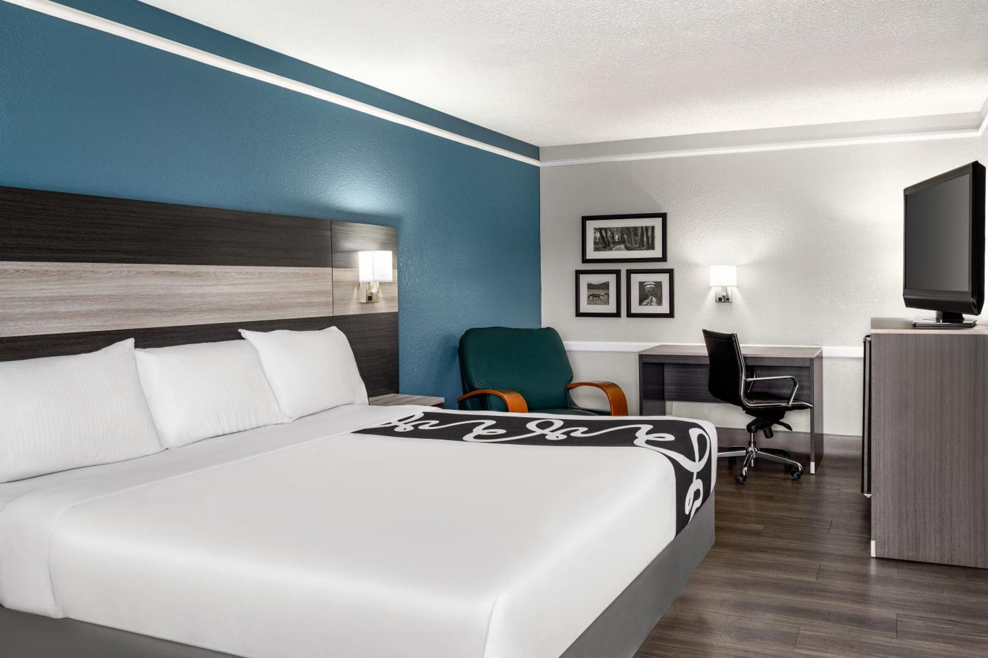 La Quinta Inn By Wyndham Виктория Экстерьер фото