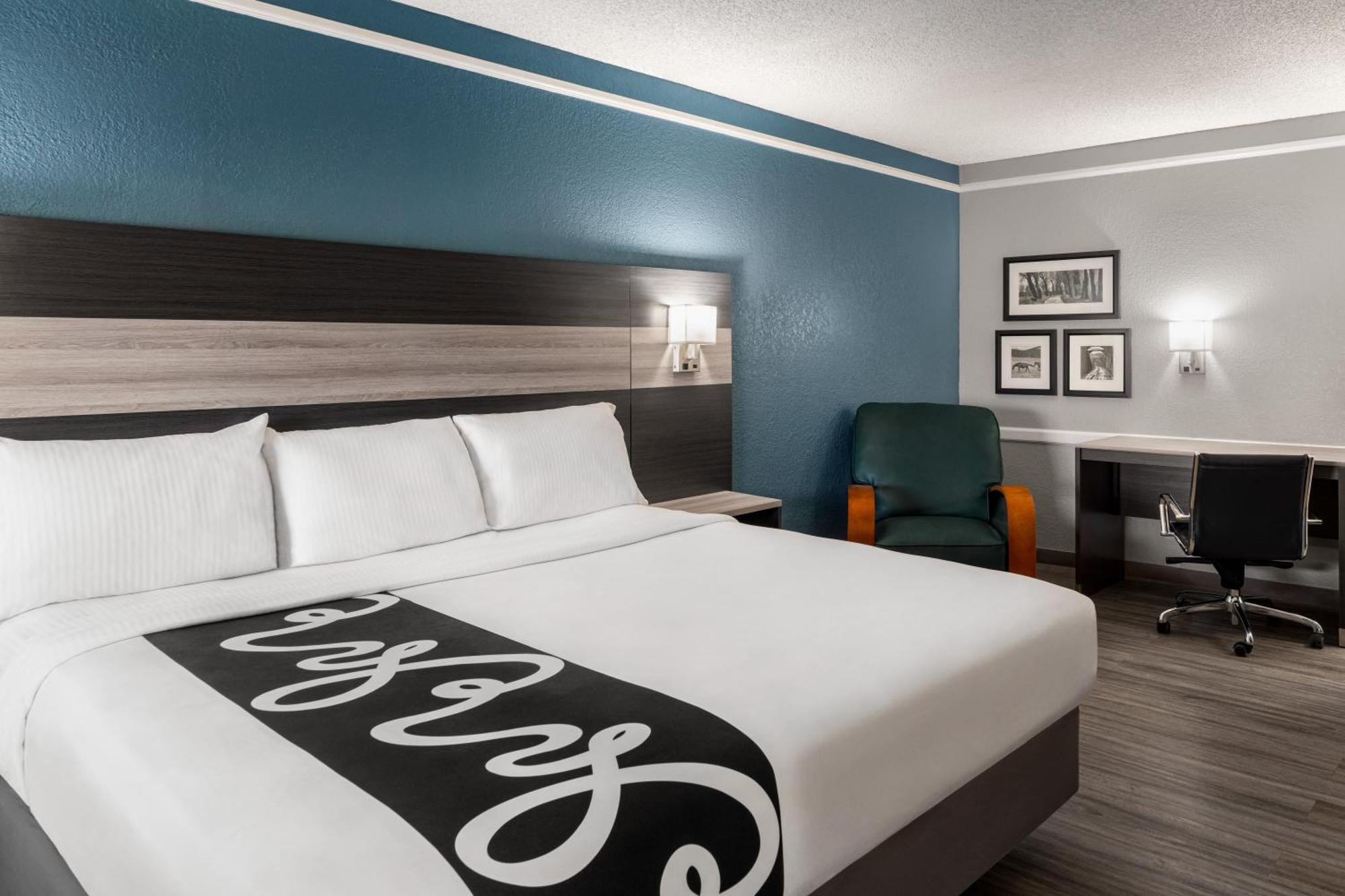 La Quinta Inn By Wyndham Виктория Экстерьер фото