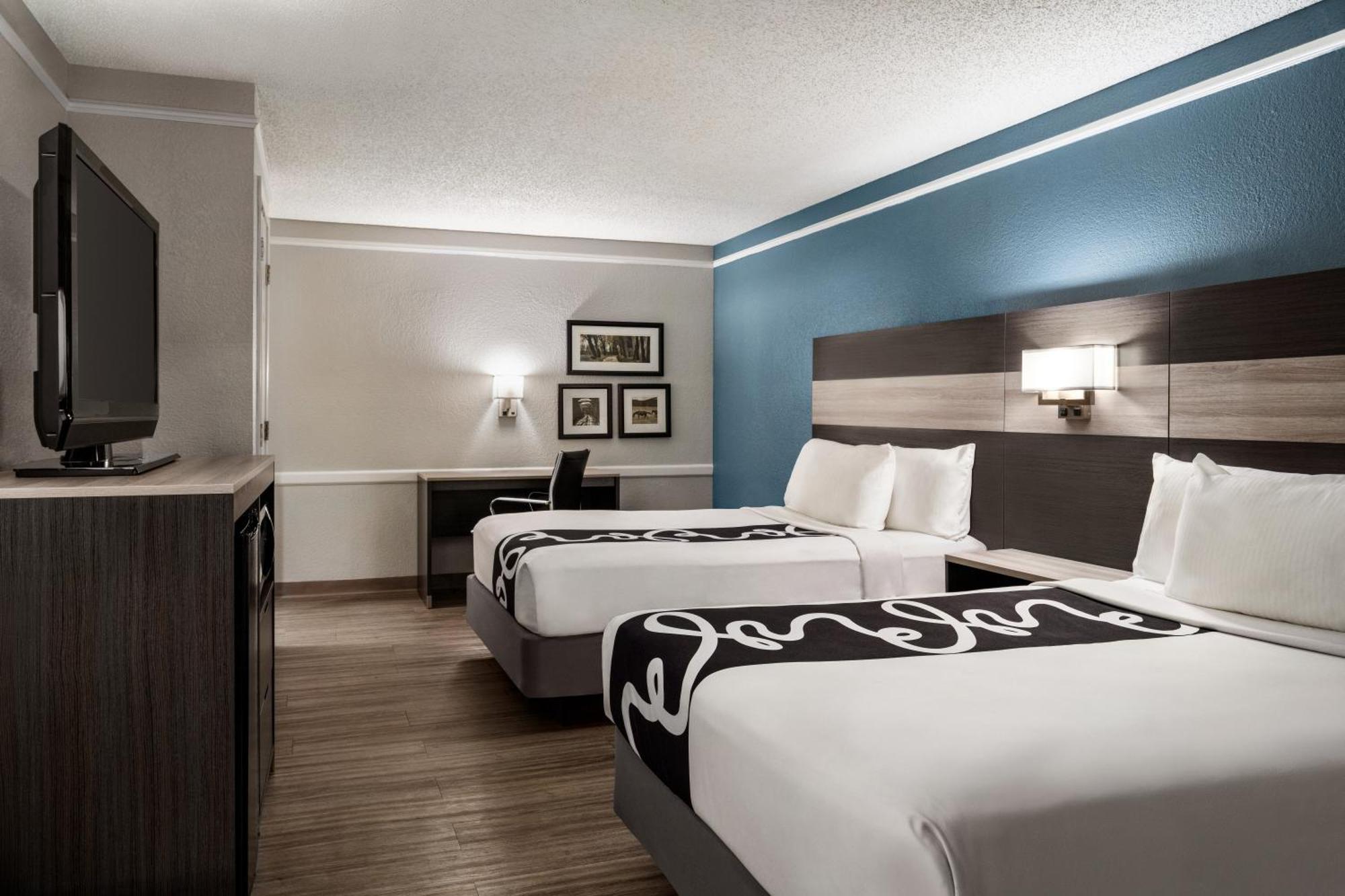 La Quinta Inn By Wyndham Виктория Экстерьер фото