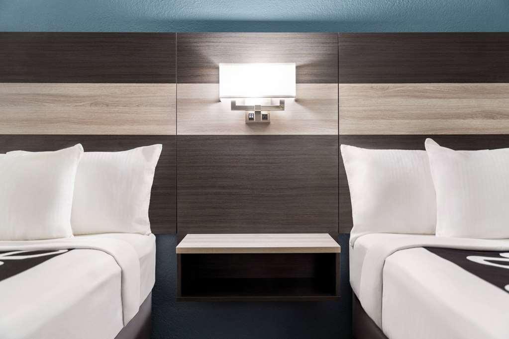 La Quinta Inn By Wyndham Виктория Номер фото